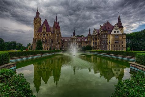 Moszna castle | JuzaPhoto