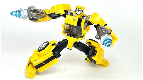 Transformers Legacy United Animated Universe Bumblebee Chefatron Review ...