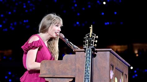 Taylor Swift performs Dear John after a decade, asks fans to act with ...