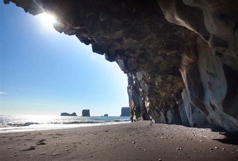 The Black Beach of Reynisfjara in Iceland | Blog | PLAY airlines