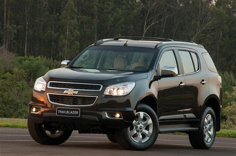 Chevrolet Trailblazer Photos and Specs. Photo: Chevrolet Trailblazer ...