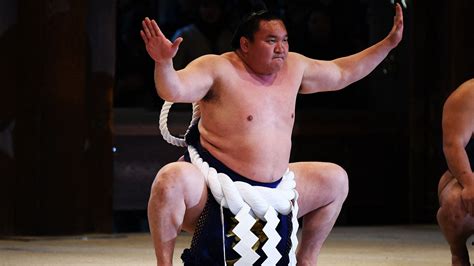 Hakuho Sho se retira del sumo alcanzando el rango de Yokozuna