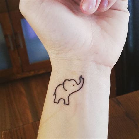 Top 61 Best Small Elephant Tattoo Ideas - [2021 Inspiration Guide]