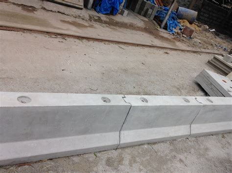 Gray Concrete Rcc Road Divider For Road Construction, For Pavement at ...