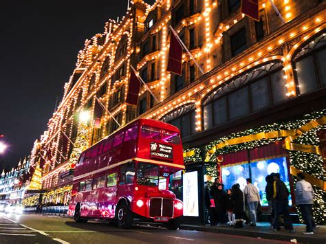 London Christmas Lights 2024 Bus Tour - Alice Lizette