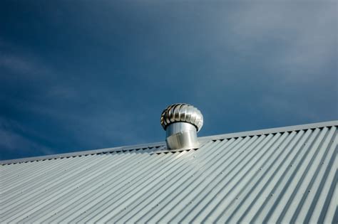 Metal Roof Ridge Vents Guide | 1st Coast Metal Roofing Supply