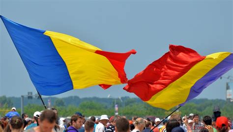 26 iunie: Ziua drapelului național al României - FotoStefan