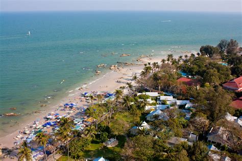 file_download Relax on the beach in the resort of Hua Hin, Thailand