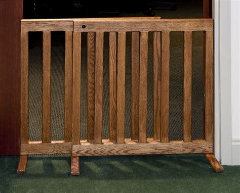 Wooden Expandable Free Standing Baby Gate