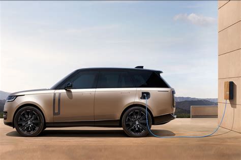 2023 Land Rover Range Rover Plug-In Hybrid Has More Power and Range ...