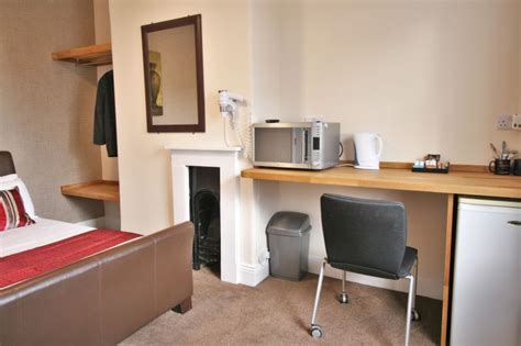 Cheap Hotels in Cheltenham - Roomsbooked