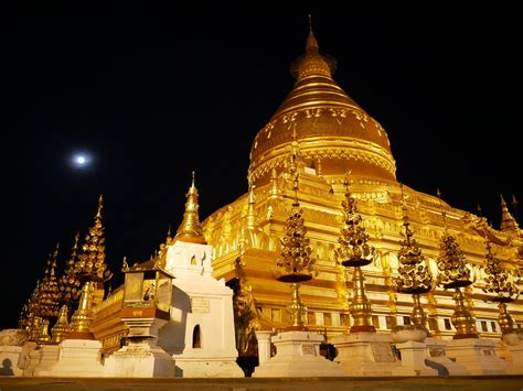 Shwezigon Pagoda, Bagan (Myanmar)—Wonder of the Burmese • Mind of a ...