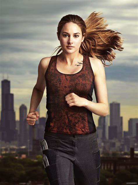 Tris! Why are you wearing red!? You are dauntless, not amity! Divergent ...