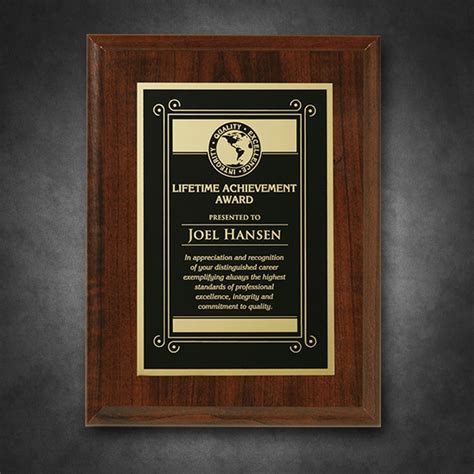 Engraved Plaque Walnut Finish - AwardMakers