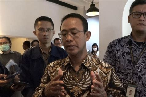 tunjuk.id - Pembangunan MRT Jakarta fase 3 dimulai 2024