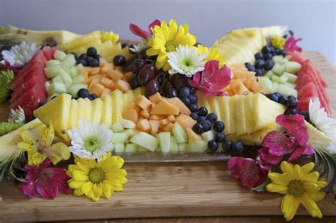 How To Make A Beautiful Fruit Tray