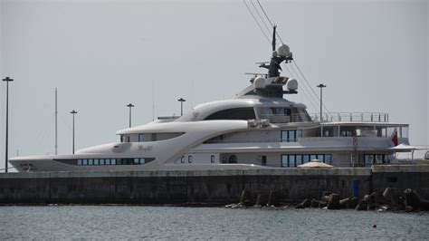 Vladimir Putin's yacht: Why did she leave Hamburg so suddenly? - The ...