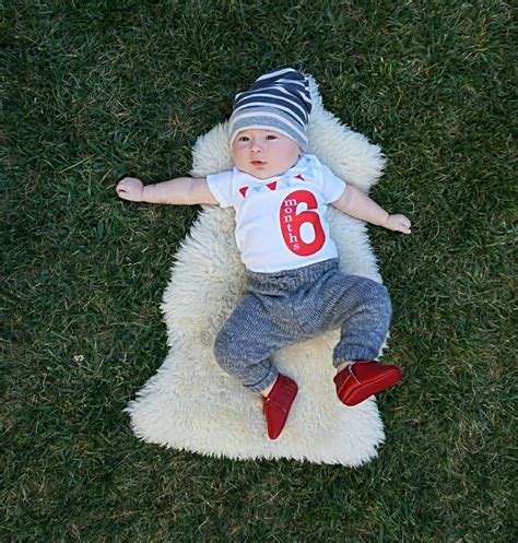 Baby Boy or Girl 6 Month Photo Outfit - Baby Clothes