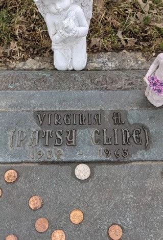 Patsy Cline Grave Site - Go Wandering