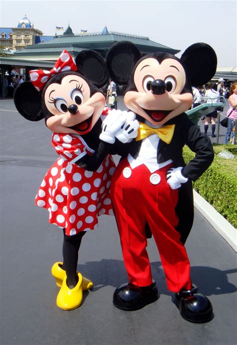 Mickey and Minnie Costumes Through the Years | Mickey and minnie ...