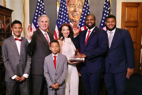 U.S. Rep. Byron Donalds joined by family for congressional swearing-in ...