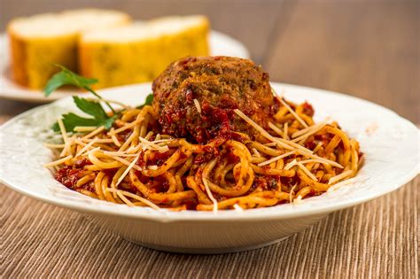 Whole Wheat Spaghetti with Marinara and Turkey Meatballs Recipe