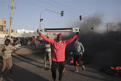 Al-Jazeera says bureau chief detained by Sudanese forces | AP News