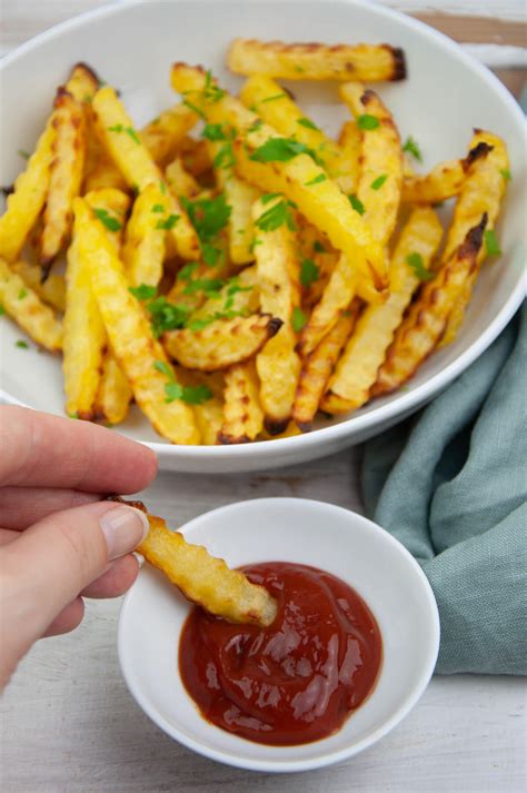 Homemade Crinkle Cut Fries - Elephantastic Vegan