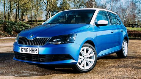 2016 Skoda Fabia Colour Edition (UK) - Wallpapers and HD Images | Car Pixel