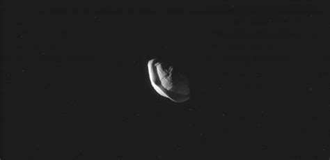 Closest-ever photos of Saturn's moon Pan reveal it looks like pasta ...