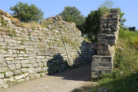 Troy - City Walls | Troja to Pergamon | Pictures | Geography im Austria ...