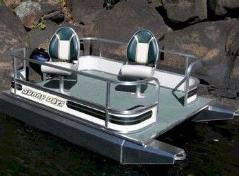 Mini Pontoon Boats – Buying Guide 2021 - Pontoon Boats