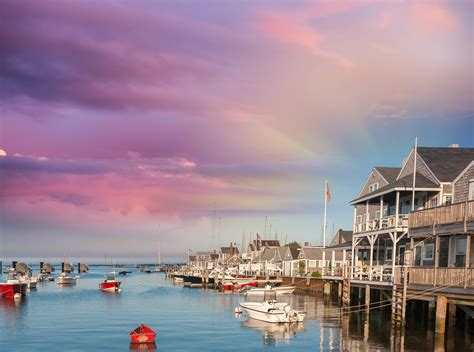 Beautiful homes of Nantucket, Massachusetts. Houses over water a | Two ...