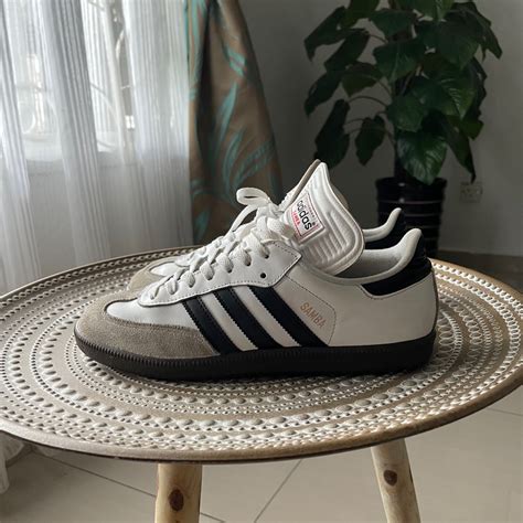 Adidas Samba Classic, Men's Fashion, Footwear, Sneakers on Carousell