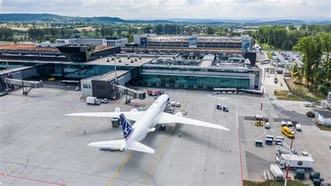 Krakow Airport: Exceeding customer expectations despite COVID-19 ...