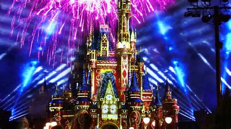 Full HAPPILY EVER AFTER fireworks at Walt Disney World, Magic Kingdom ...