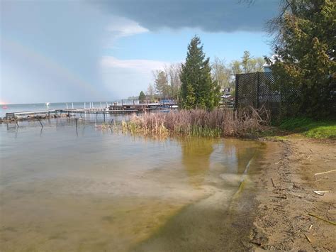 Town of Innisfil introduces 108-page bylaw for shoreline development ...