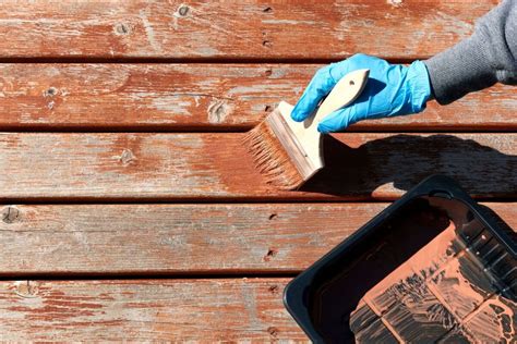 How To Stain Cedar Siding | Storables