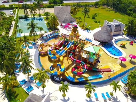 10 Best All-inclusive Family Resorts in Cancún With Water Parks