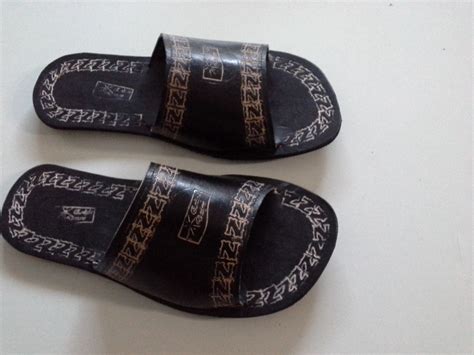 Men Broad Sheet Leather Sandals (Black)