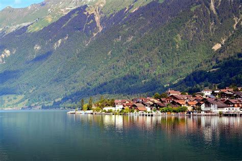 Photo : Brienz, Switzerland | photo-synthese.net