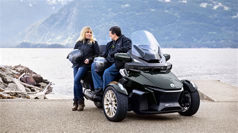 2023 Can-Am Spyder RT - 3-wheel touring motorcycle