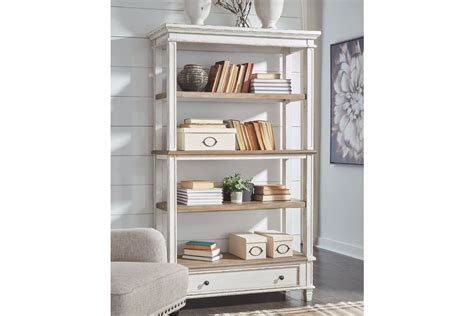 Realyn 75" Bookcase | Ashley Furniture HomeStore in 2021 | White ...