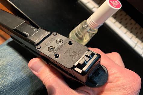 Installing a Trijicon SRO on a Glock MOS Pistol - RKB ARMORY