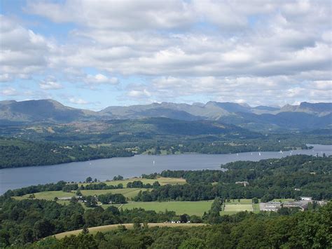 File:Windermere Lake District from hill.JPG - Wikipedia