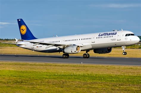 Airbus A321-100 Lufthansa. Photos and description of the plane