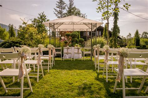 20 Best Outdoor Garden Wedding Venues: Find Your Dream Location!