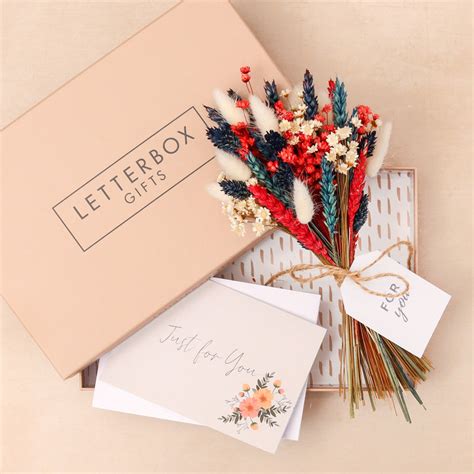 King's Coronation Dried Flower Bouquet – Letterbox Gifts