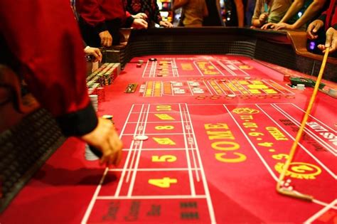 Top 10 Casino Etiquette Dos and Don'ts - Tips From A Casino Dealer