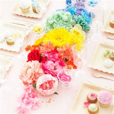 12 Crafty Ideas for DIY Table Centerpieces